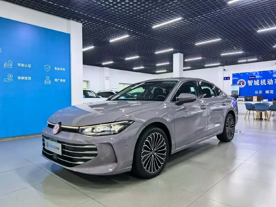 Volkswagen Passat 2024