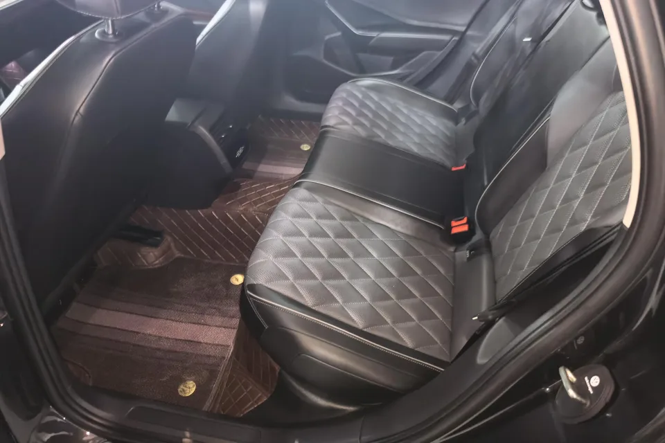 Volkswagen Sagitar 2023 Sagitar 300TSI DSG Beyond Edition 2023 — миниатюра 4