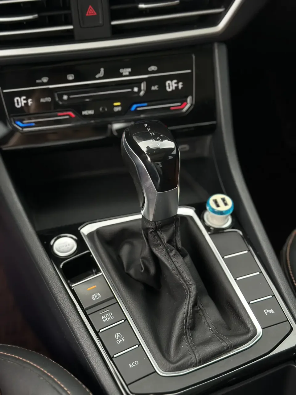 Volkswagen Sagitar 2023 Sagitar 200TSI DSG Flying Edition 2023 — миниатюра 2