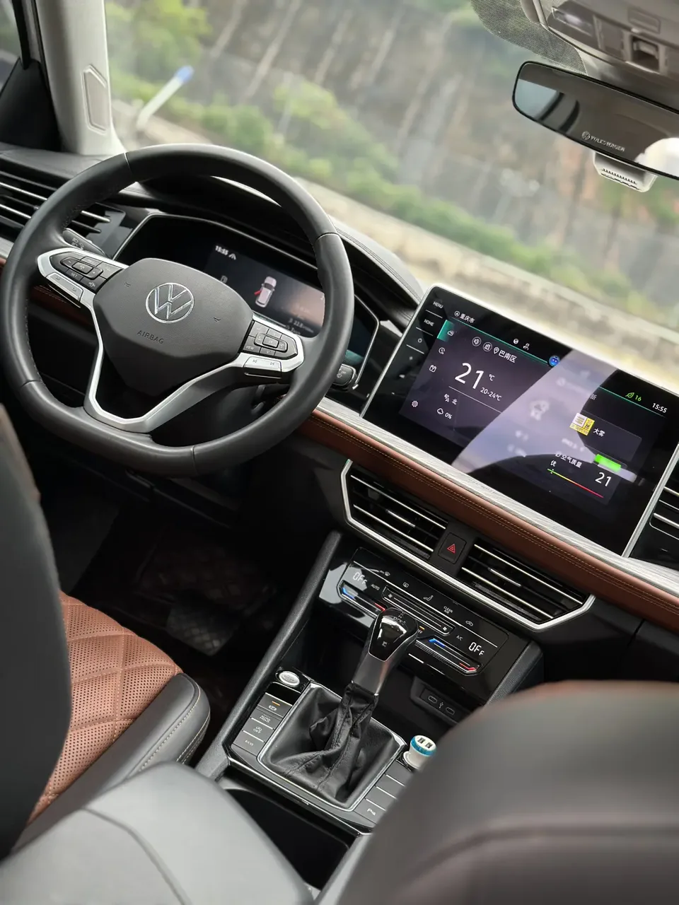 Volkswagen Sagitar 2023 Sagitar 200TSI DSG Flying Edition 2023 — миниатюра 4
