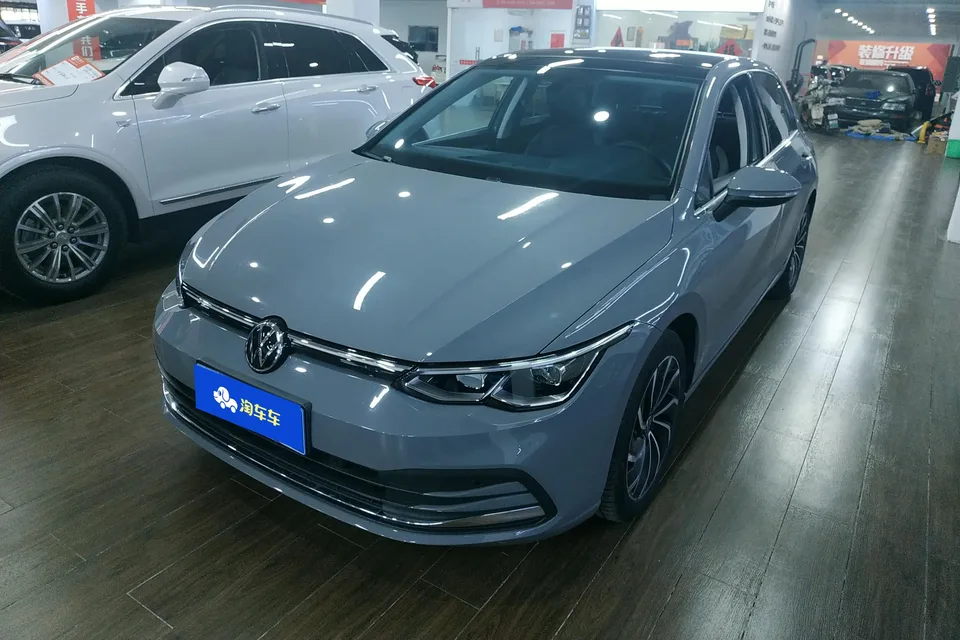 Volkswagen Golf Golf facelift 280TSI DSG Pro 2024 — photo 1, buy with delivery to Moscow