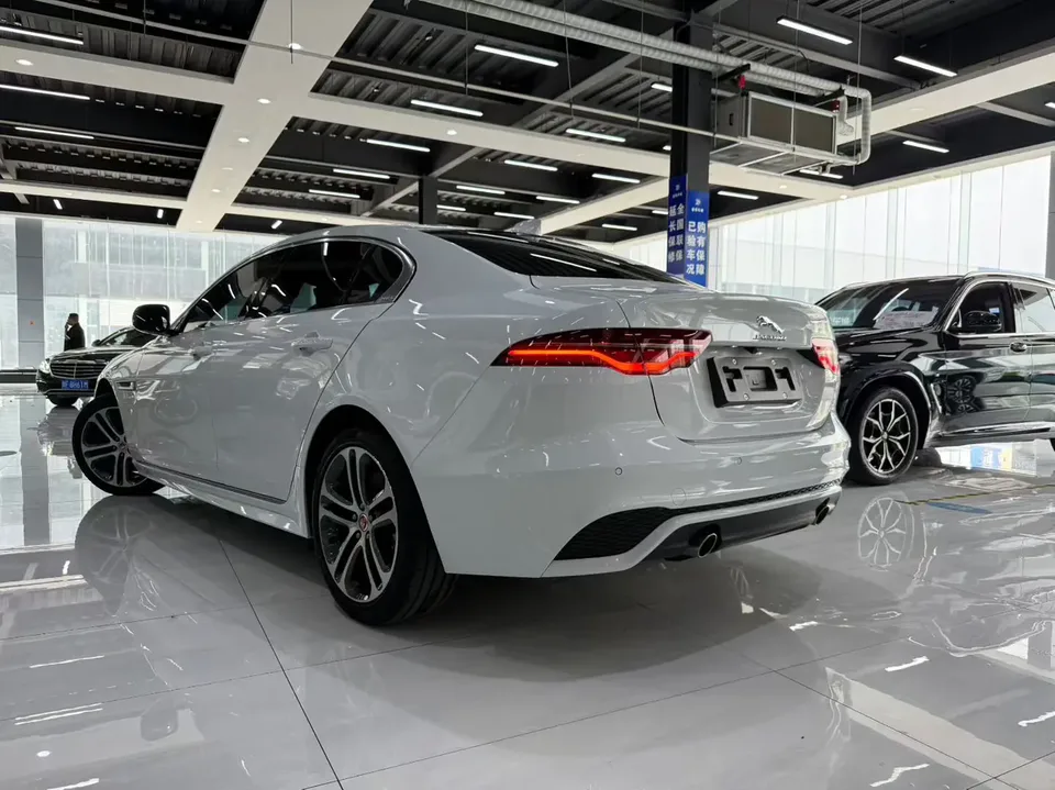 Jaguar XEL Jaguar XEL 2.0T 250PS R-DYNAMIC S Progressive Sports Edition 2023 — thumbnail 4