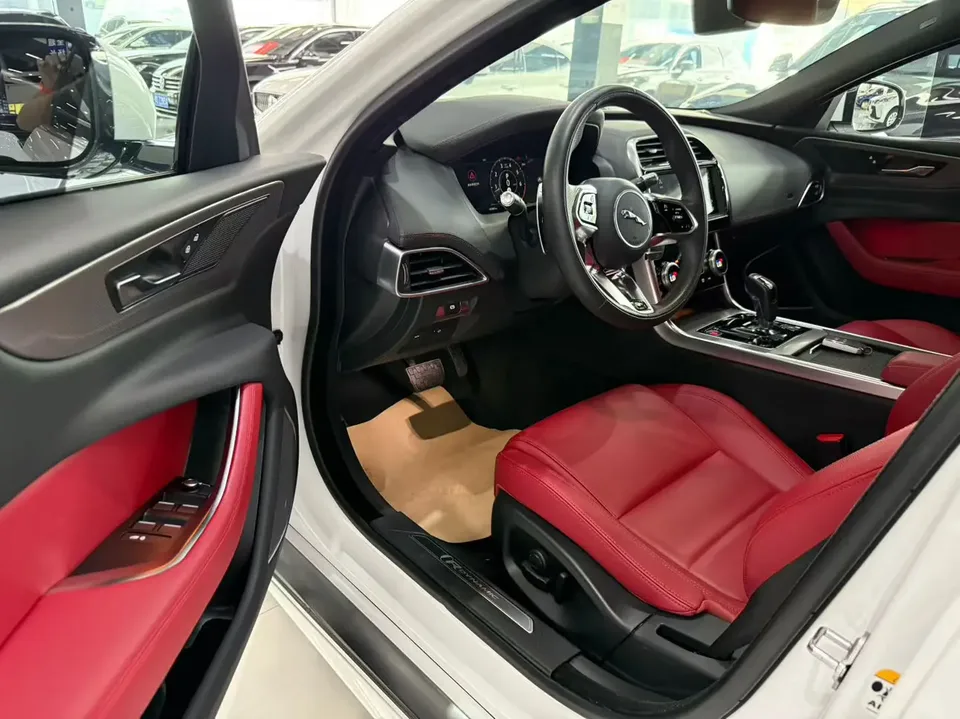 Jaguar XEL Jaguar XEL 2.0T 250PS R-DYNAMIC S Progressive Sports Edition 2023 — thumbnail 5