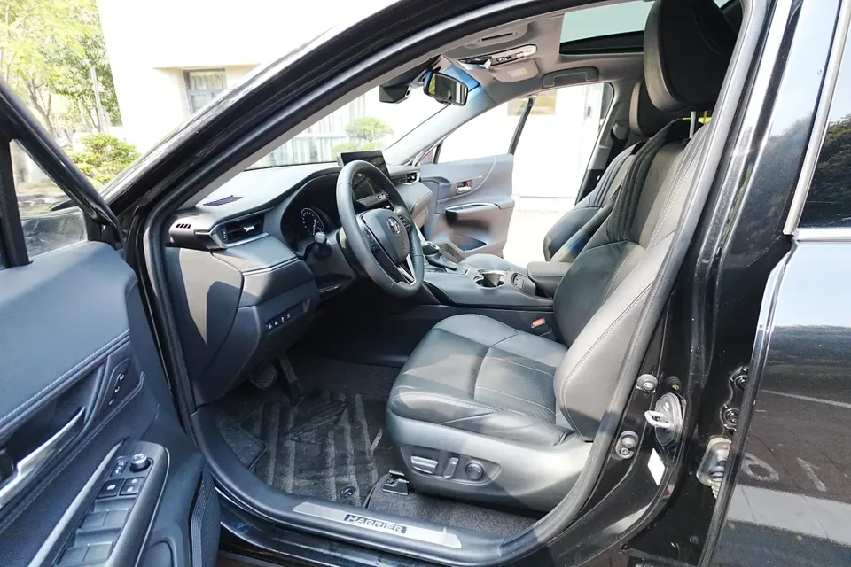 Toyota HARRIER Ling Fang HARRIER 2.0L CVT 2WD Premium Edition 2022 — thumbnail 4