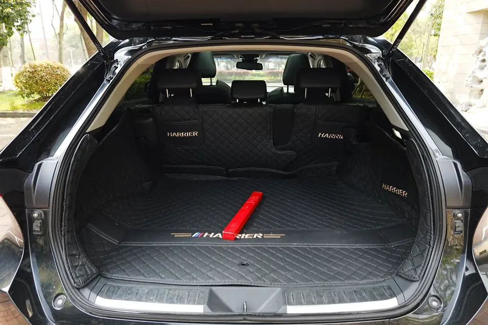 Toyota HARRIER Ling Fang HARRIER 2.0L CVT 2WD Premium Edition 2022 — thumbnail 5