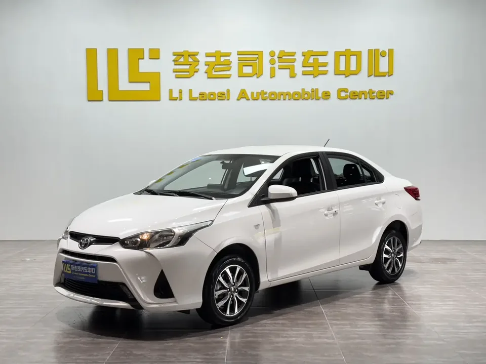 Toyota YARiS L Enjoy YARiS L Enjoy YARiS L enjoys the 2022 1.5L CVT luxury PLUS version 2022 — photo 1, buy with delivery to Moscow
