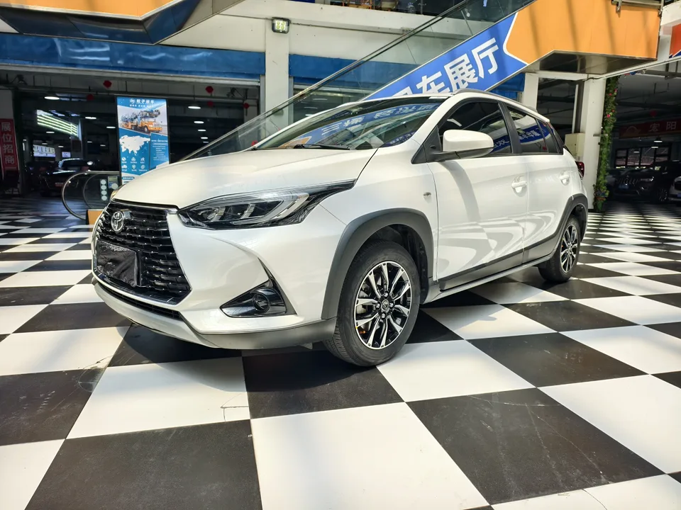 Toyota Yaris L Yaris L YARiS L Zhixuan 2022 Zhixuan X 1.5L CVT luxury PLUS version 2022 — photo 1, buy with delivery to Moscow