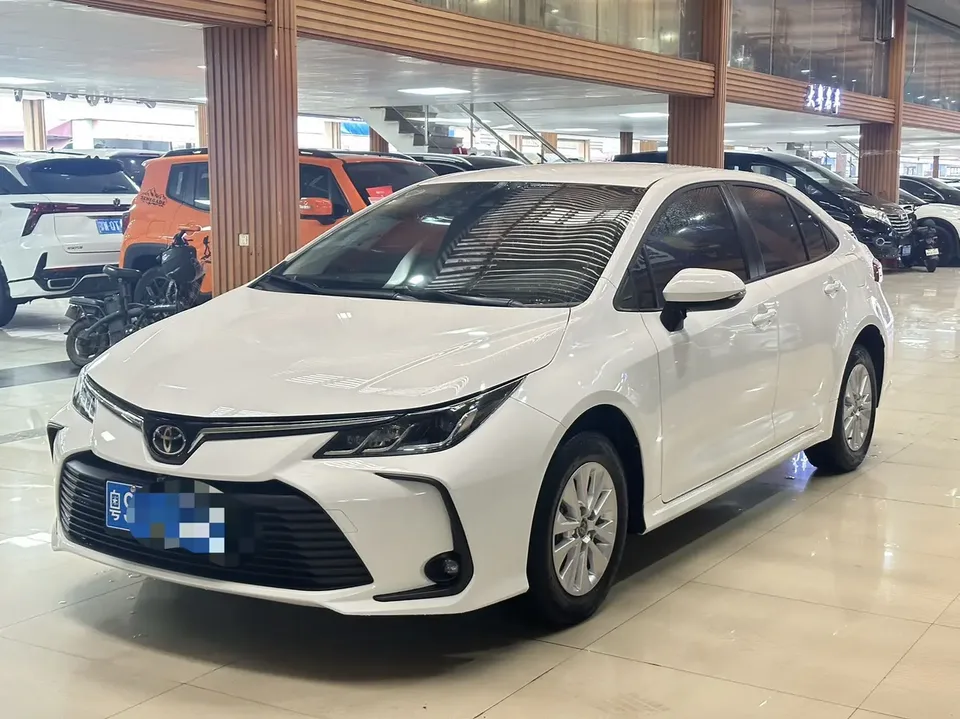 Toyota Corolla Corolla 1.2T S-CVT Pioneer Edition 2023 — photo 1, buy with delivery to Moscow