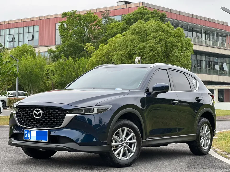 Mazda CX-5 CX-5 2.0L Automatic 2WD Smart Elegance Edition 2025 — photo 1, buy with delivery to Moscow