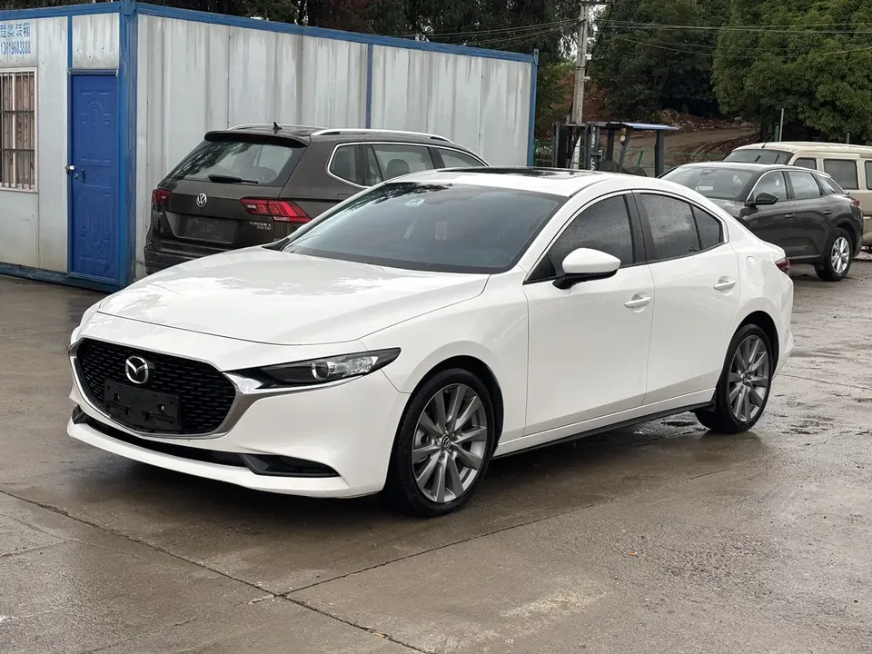 Mazda Axela Mazda3 2.0L Automatic Elegant Edition 2023 — photo 1, buy with delivery to Moscow