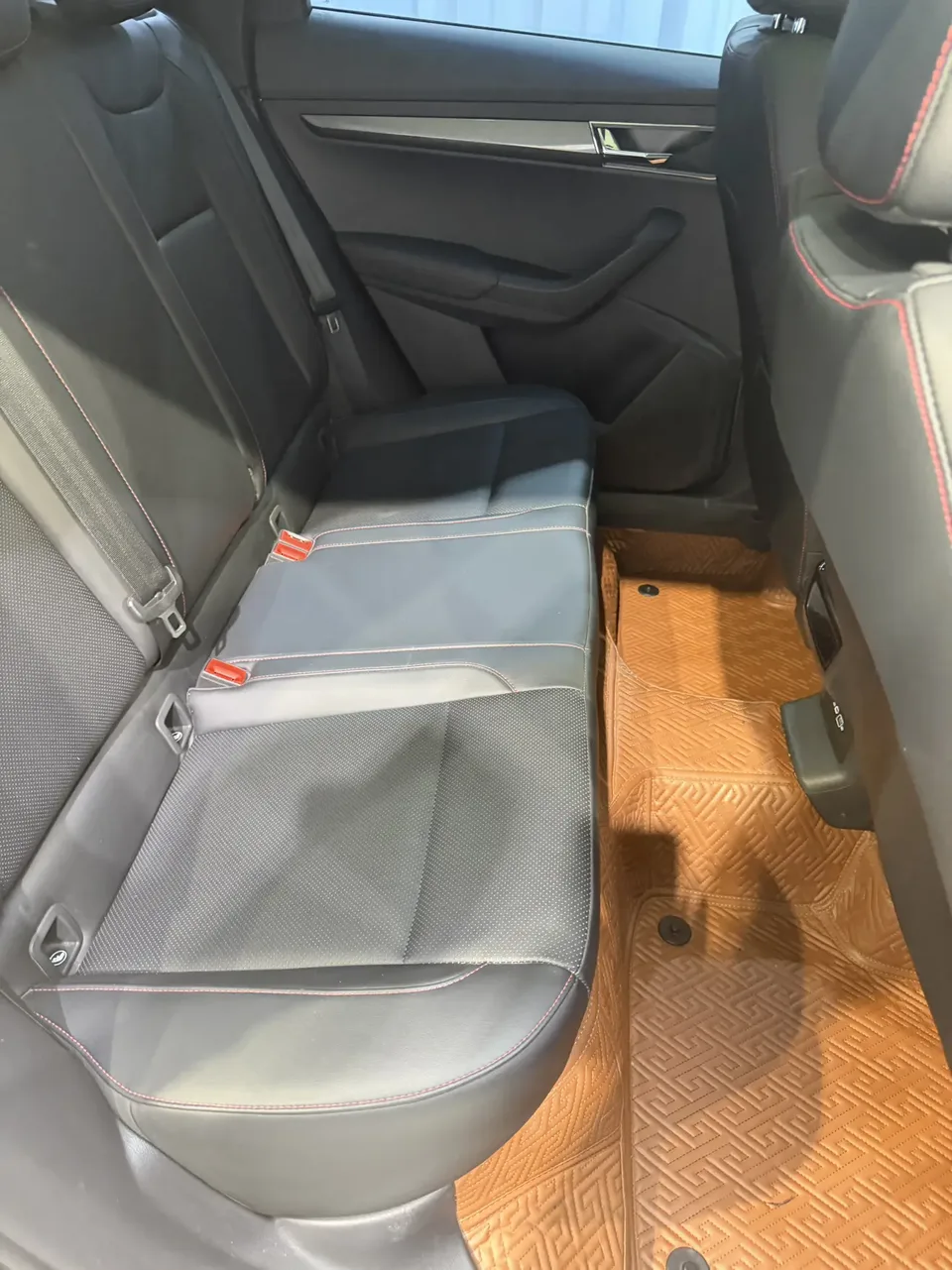 Skoda Karoq Karoq TSI280 Luxury Edition 2022 — миниатюра 5