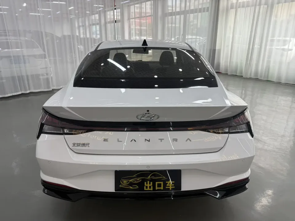 Hyundai Elantra Elantra 1.5L CVT LUX Premium Edition 2022 — thumbnail 2