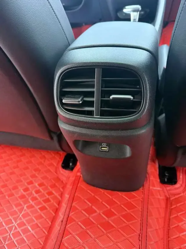 Hyundai Elantra Elantra 1.5L CVT LUX Premium Edition 2022 — thumbnail 4