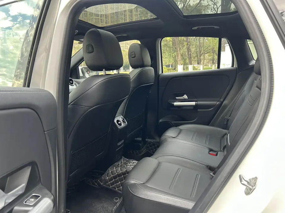 Mercedes-Benz GLA facelift GLA 200 2023 — миниатюра 3