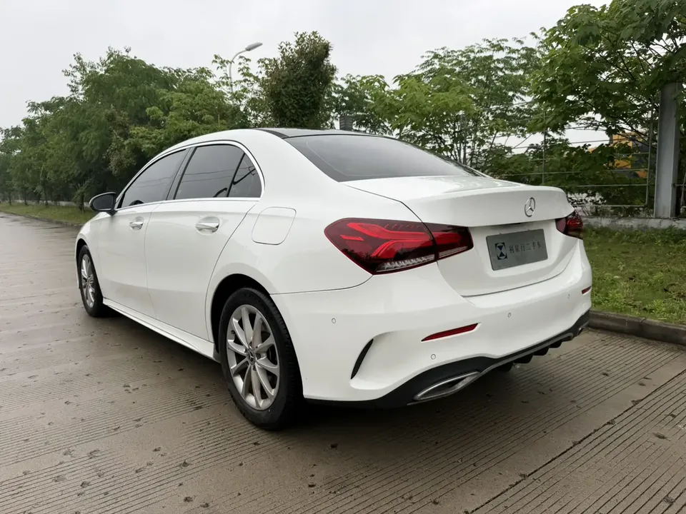 Mercedes-Benz Mercedes Benz A Class Mercedes-Benz A-Class 2022 facelift A 200 L sports sedan fashion version 2022 — миниатюра 2