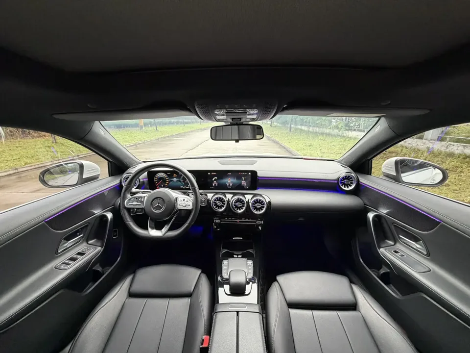 Mercedes-Benz Mercedes Benz A Class Mercedes-Benz A-Class 2022 facelift A 200 L sports sedan fashion version 2022 — миниатюра 4