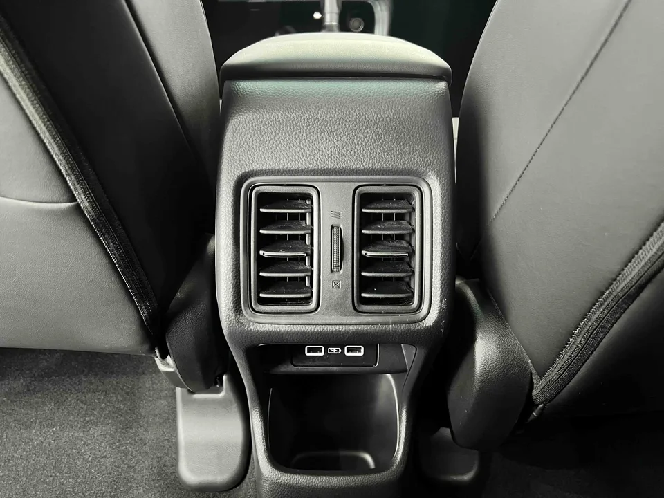 Honda VEZEL Binzhi 1.5L CVT Pioneer Edition 2023 — thumbnail 3