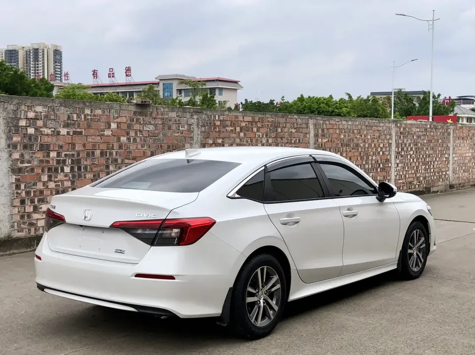 Honda CIVIC Civic 240TURBO CVT Dynamic C-position Customer Special Edition 2023 — миниатюра 2