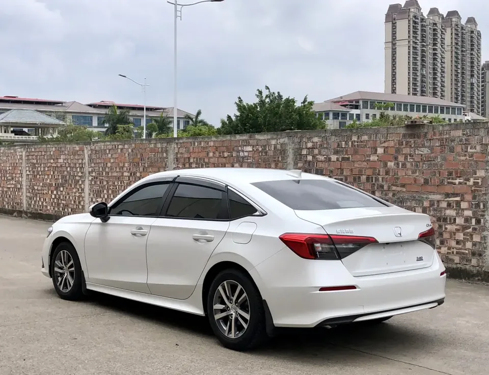 Honda CIVIC Civic 240TURBO CVT Dynamic C-position Customer Special Edition 2023 — миниатюра 4