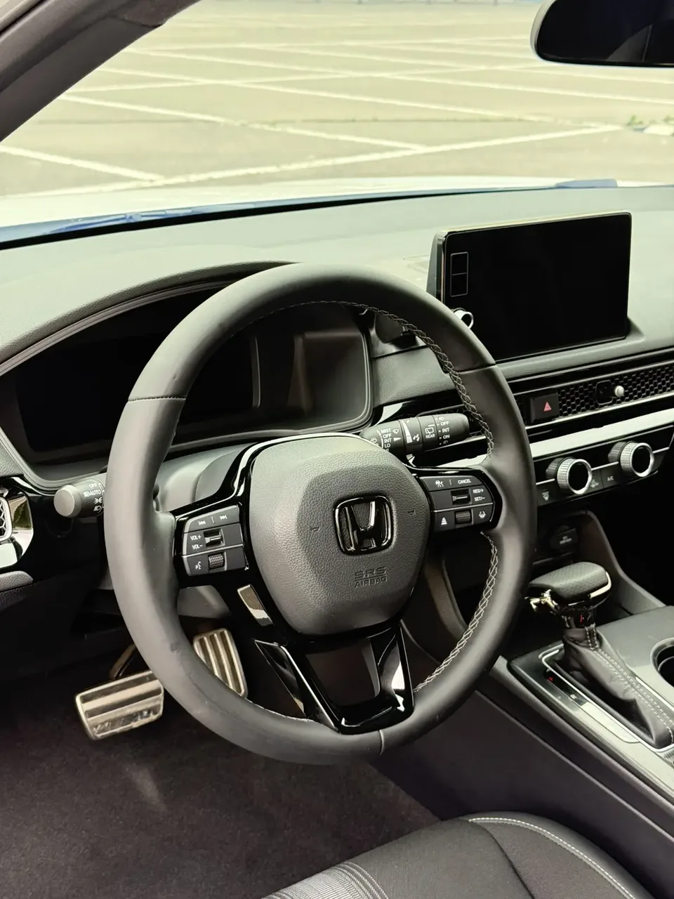 Honda CIVIC 2023 Civic HATCHBACK 240TURBO CVT Extreme Edition 2023 — миниатюра 3
