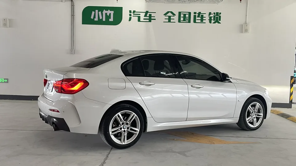 BMW 1 Series BMW 1 Series 2023 120i M Sport Night Edition 2023 — миниатюра 2