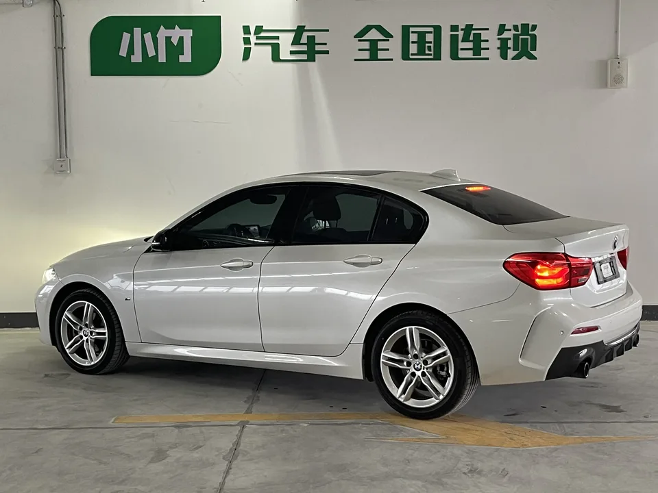 BMW 1 Series BMW 1 Series 2021 120i M Sport Night Edition 2022 — миниатюра 2