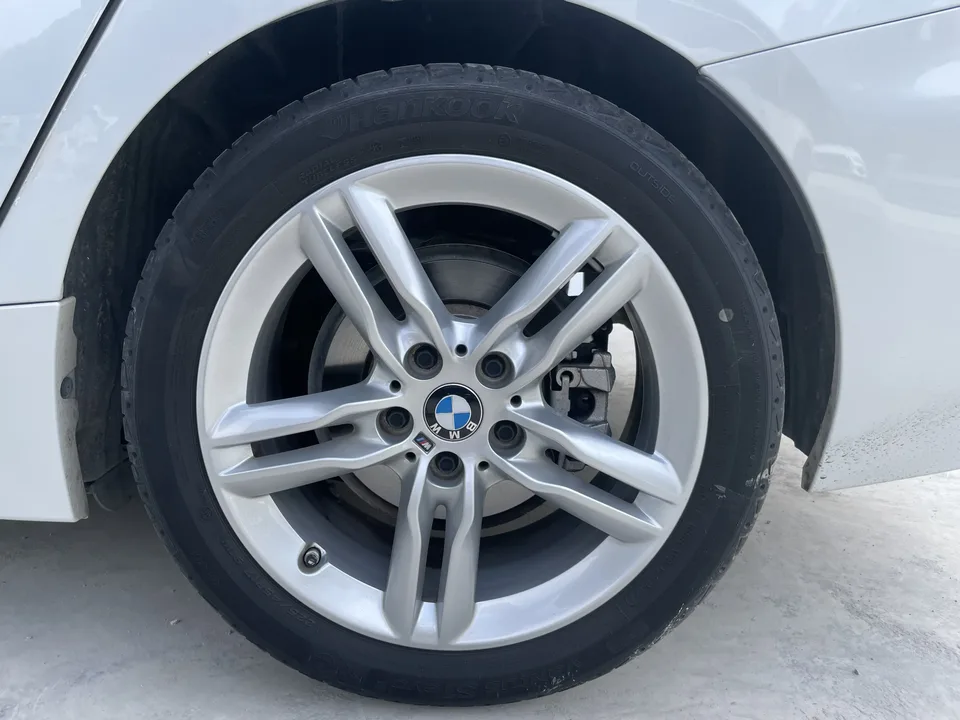 BMW 1 Series BMW 1 Series 2021 120i M Sport Night Edition 2022 — миниатюра 3
