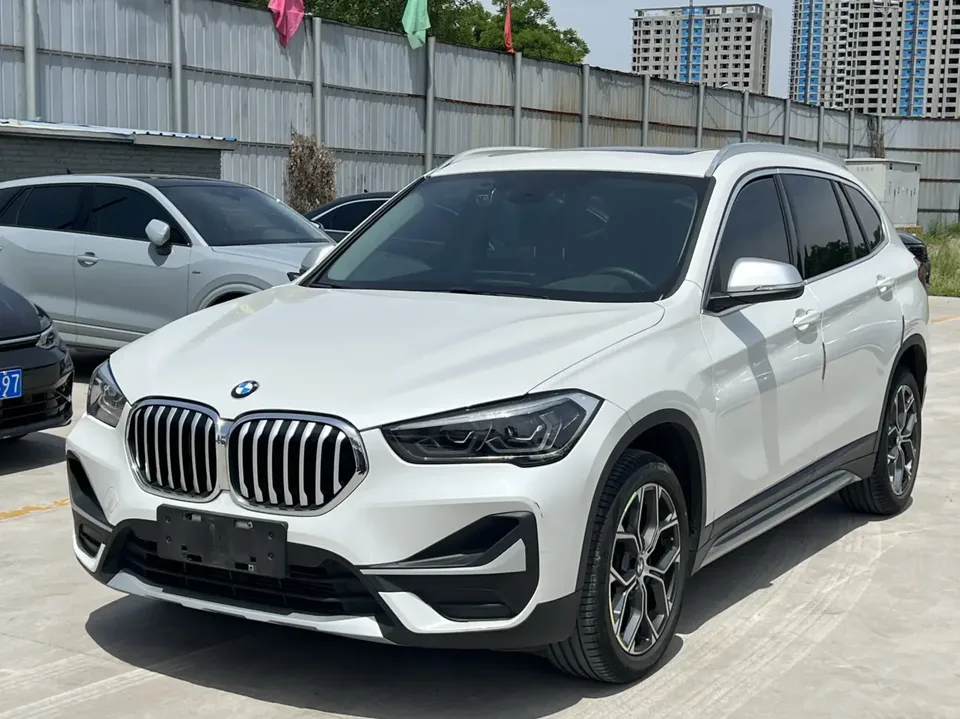 BMW X1 BMW X1 2022 sDrive20Li Fashion Edition 2022 — фото 1, купить с доставкой в Москву