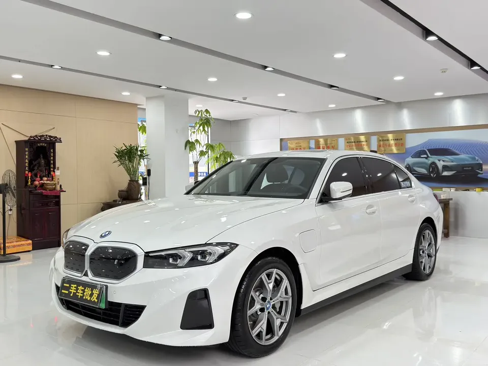 BMW i3 2024