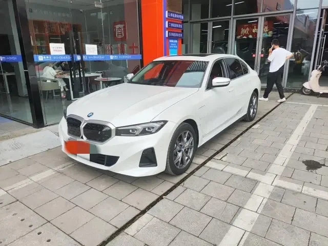 BMW i3 2024
