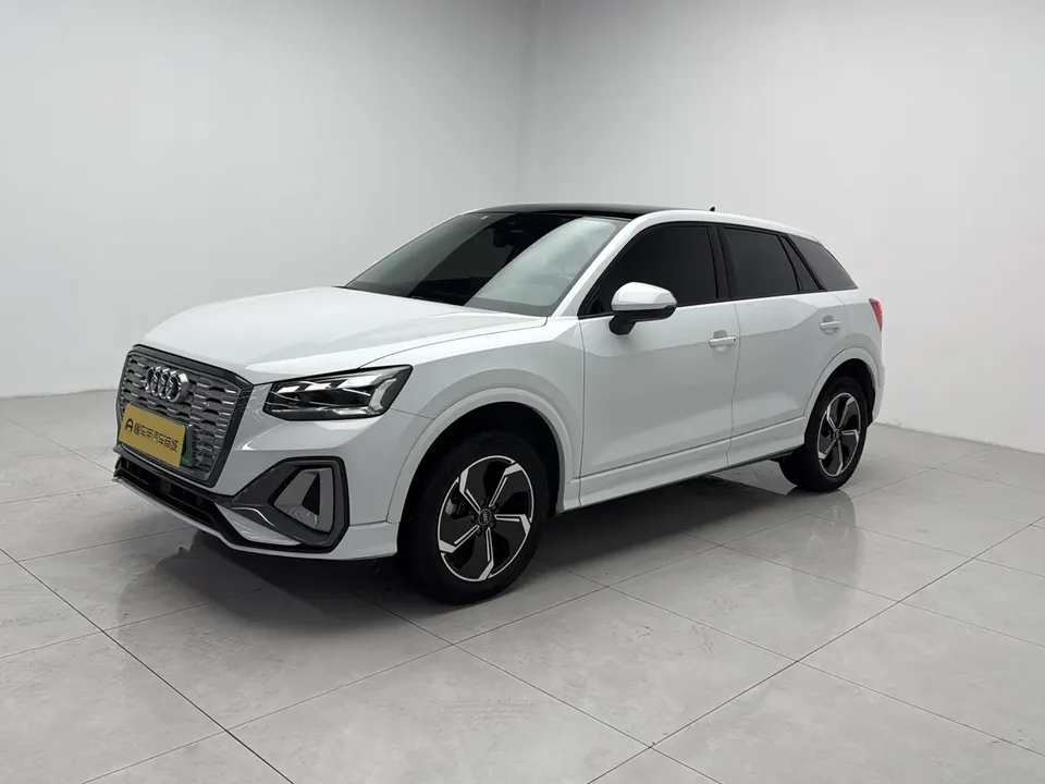 Audi Q2L e-tron Q2L e-tron Audi Q2L e-tron 2022 pure electric smart model 2022 — photo 1, buy with delivery to Moscow