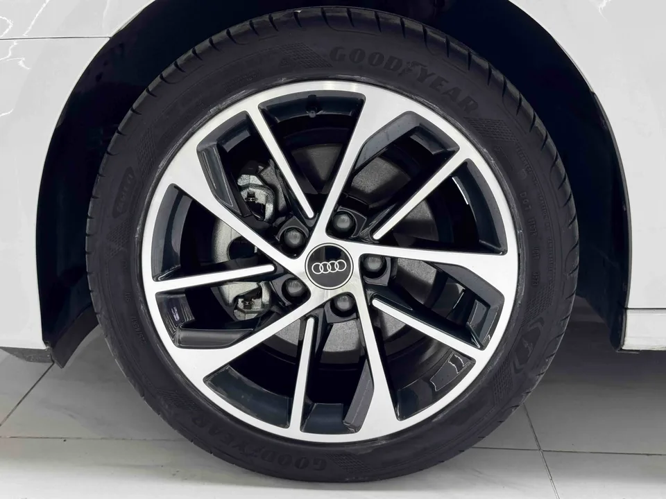 Audi A3 A3 A3L Limousine 35 TFSI aggressive and sporty 2024 — thumbnail 3