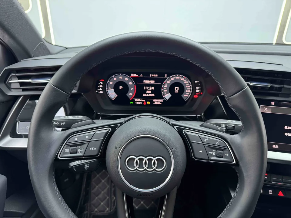 Audi A3 A3 A3L Limousine 35 TFSI aggressive and sporty 2024 — thumbnail 4