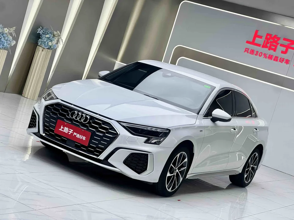 Audi A3 A3 A3L Limousine 35 TFSI aggressive and sporty 2024 — photo 1, buy with delivery to Moscow