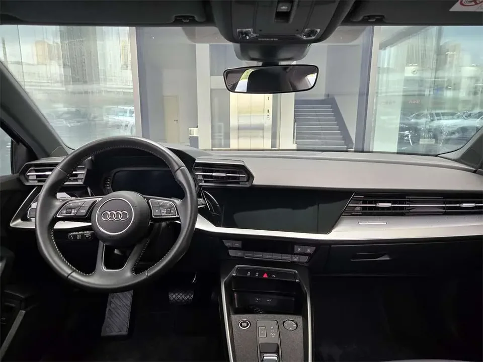 Audi A3 A3L Limousine 35 TFSI Fashion Sports 2022 — миниатюра 3