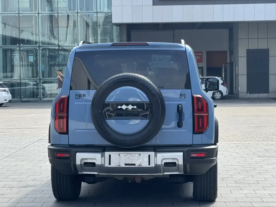 BYD Leopard Leopard 5 Leopard 5 Pilot Edition 2023 — thumbnail 2