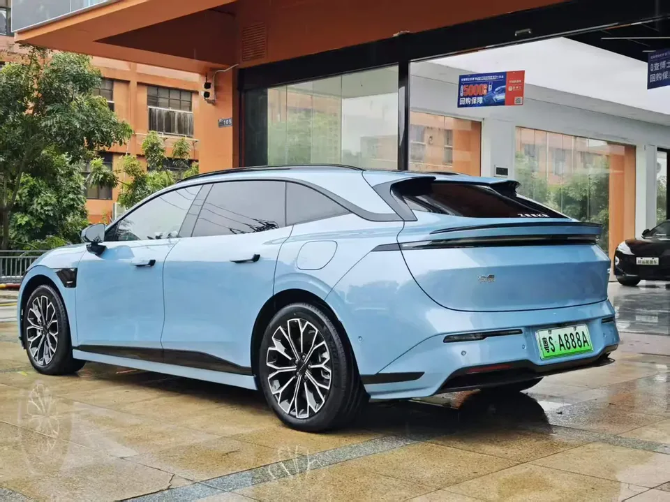 Zeekr 007GT ZEEKR 007GT Four-wheel drive intelligent driving version 75kWh 2025 — миниатюра 2