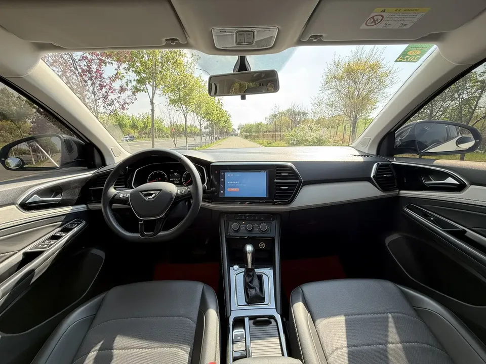 Jetta VS5 VS5 280TSI automatic high-gloss enjoyment version 2022 — thumbnail 4
