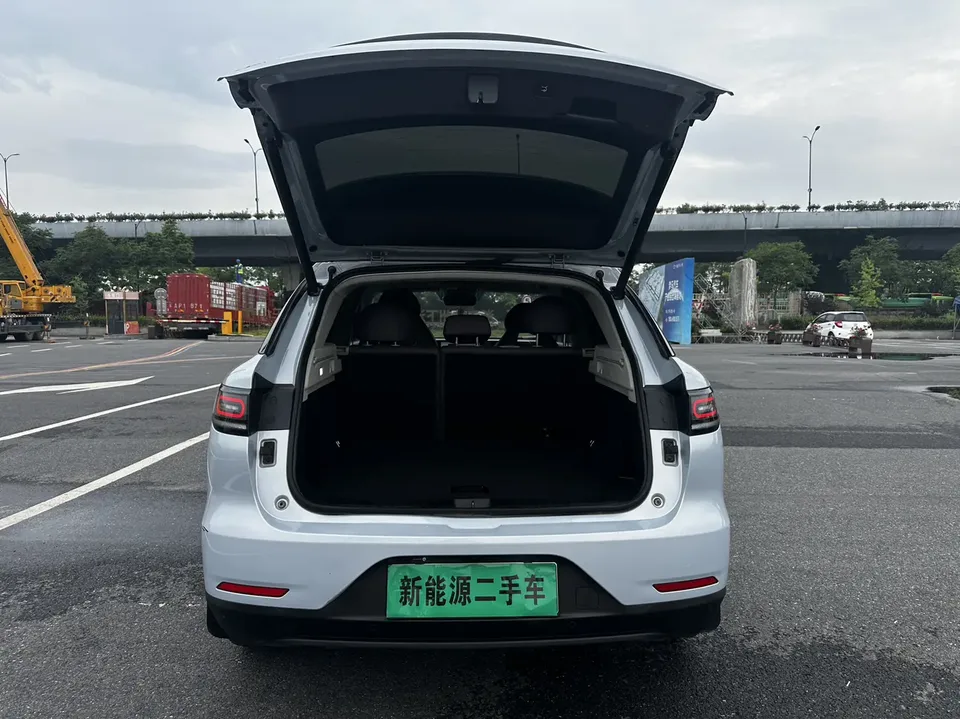 Leapmotor Zero running C11 Extended Range 180 Comfort Edition 2023 — миниатюра 3