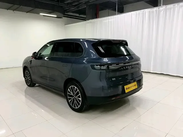 Leapmotor B10 510 Enjoy Edition 2025 — миниатюра 2