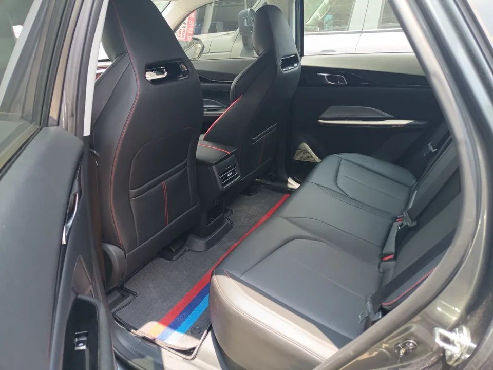 Oshan Changan Auchan Z6 Changan Auchan Z6 Blue Whale 1.5T DCT Intelligent Navigation 2022 — thumbnail 4