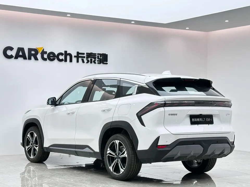 Geely Galaxy L7 Galaxy L7 1.5L EM-i 115km Exploration Edition 2025 — thumbnail 2