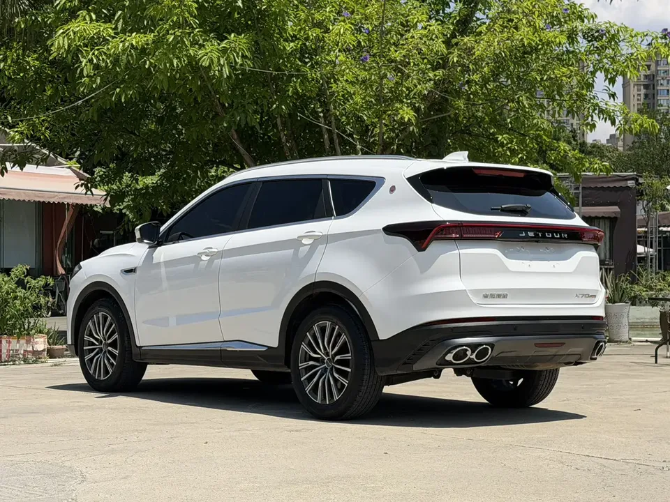 Jetour Jietu X70 PLUS Self-improvement Edition 1.5T DCT Self-improvement PRO 7 Seaters 2023 — миниатюра 2