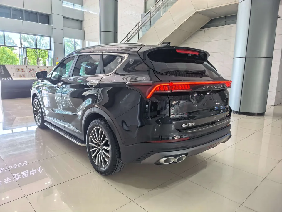 Jetour Jietu X70 PLUS Jietu X70 PLUS Champion Edition 1.5T DCT Champion MAX 5 Seaters 2024 — thumbnail 2