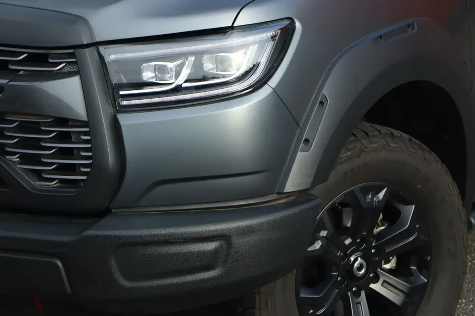 Great Wall gun off-road version 2.0T gasoline automatic four-wheel drive Everest version GW4C20B 2024 — миниатюра 2