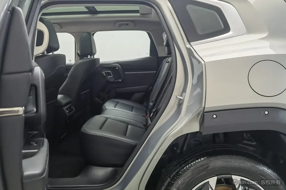 Haval Big Dog PLUS 2.0T Two-wheel drive Chaozhou Edition Plus 2024 — миниатюра 4