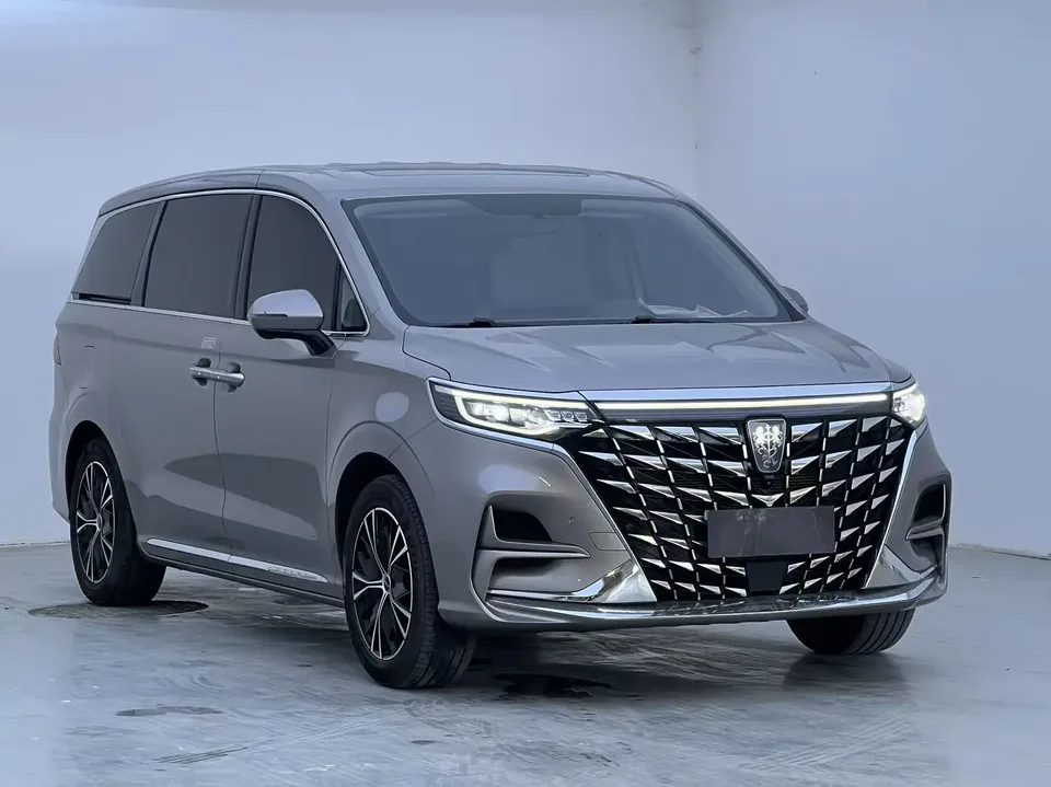 Roewe iMAX8 Roewe iMAX8 2022 400TGI Gathering Edition 2023 — миниатюра 3