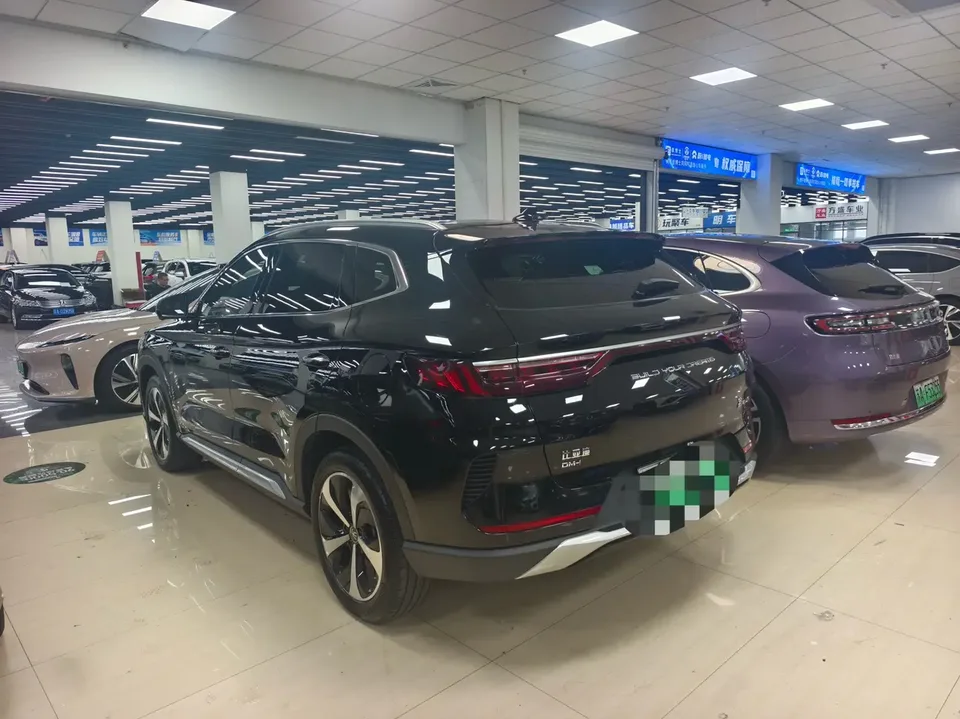 BYD Song PLUS DM DM-i 110KM 2WD Flagship PLUS 2023 — миниатюра 4
