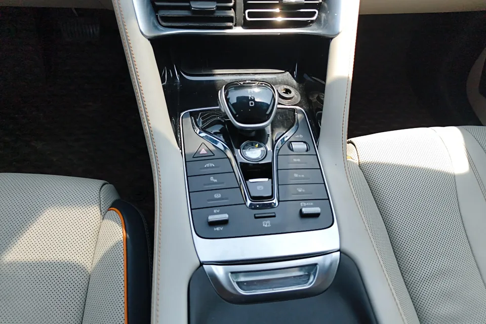 BYD Song PLUS DM Song PLUS DM DM-i 110KM 2WD Flagship PLUS 2022 — thumbnail 4
