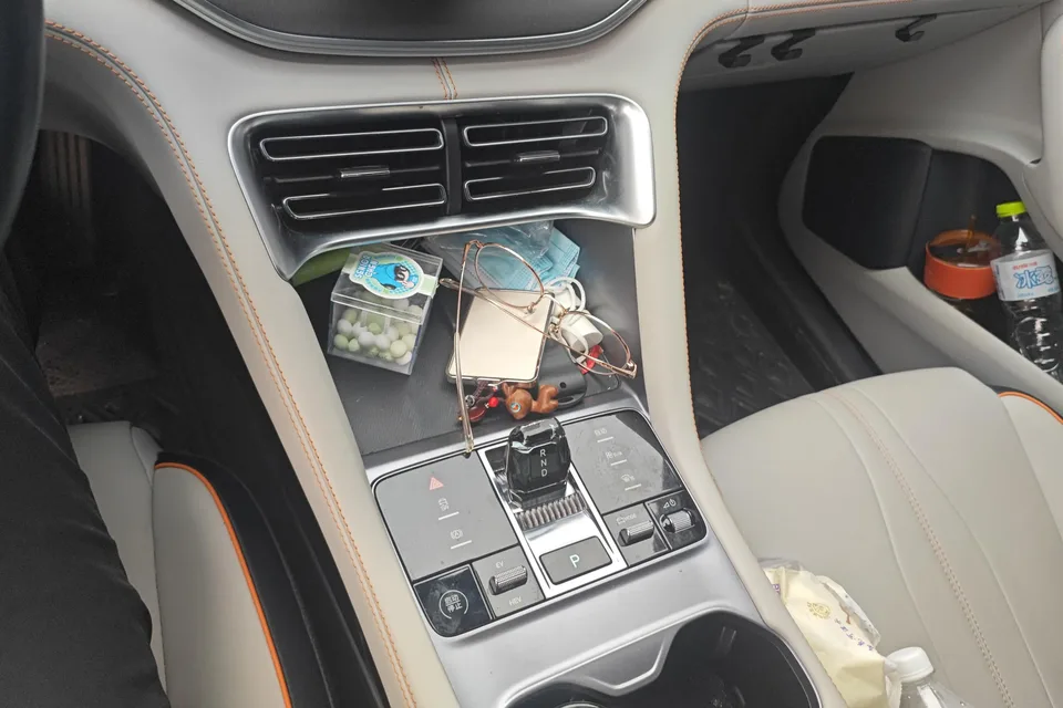 BYD Song PLUS DM DM-i Champion Edition 110KM Flagship Model 2023 — миниатюра 4